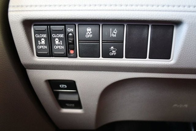 2019 Honda Odyssey EX Braun XI-R Mobility Conversion Van