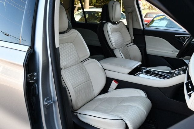 2023 Lincoln Aviator Black Label AWD SUV W/Equipment Group 800A
