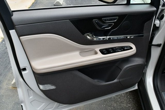 2023 Lincoln Corsair Standard FWD W/Equipment Group 101A & Navigation