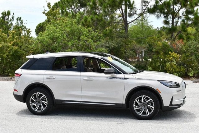 2023 Lincoln Corsair Standard FWD W/Equipment Group 101A & Navigation