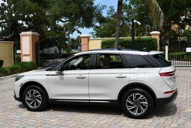 2023 Lincoln Corsair Standard FWD W/Equipment Group 101A & Navigation