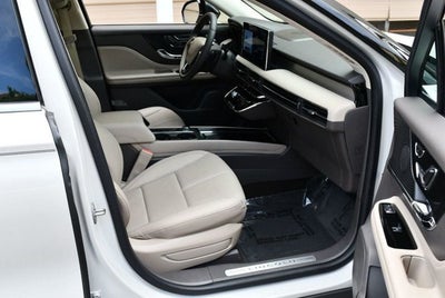 2023 Lincoln Corsair Standard FWD W/Equipment Group 101A & Navigation