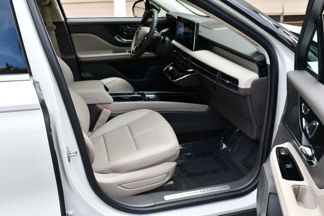 2023 Lincoln Corsair Standard FWD W/Equipment Group 101A & Navigation