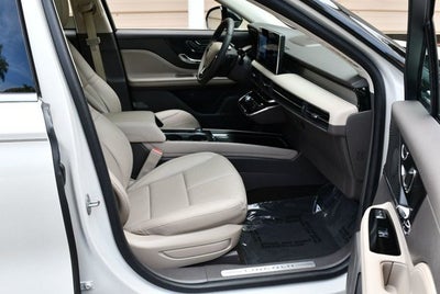 2023 Lincoln Corsair Standard FWD W/Equipment Group 101A & Navigation