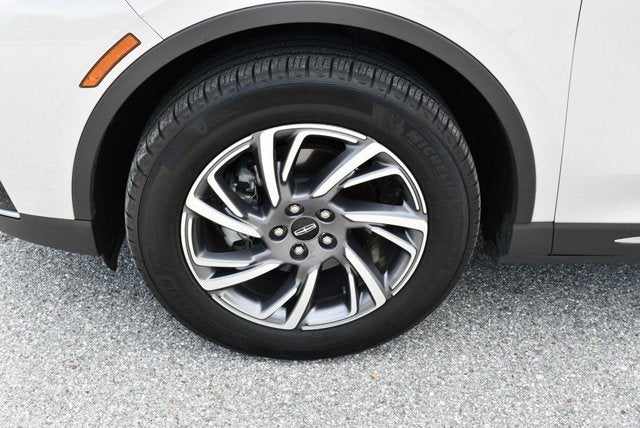 2023 Lincoln Corsair Standard FWD W/Equipment Group 101A & Navigation