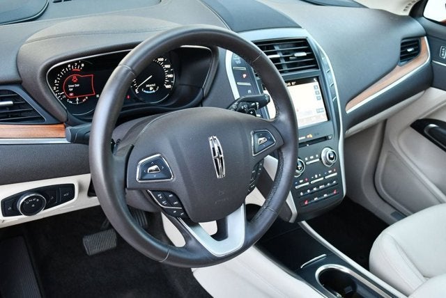 2017 Lincoln MKC Select FWD SUV W/Select Plus Package