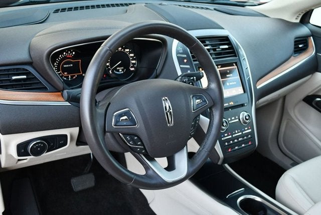 2017 Lincoln MKC Select FWD SUV W/Select Plus Package