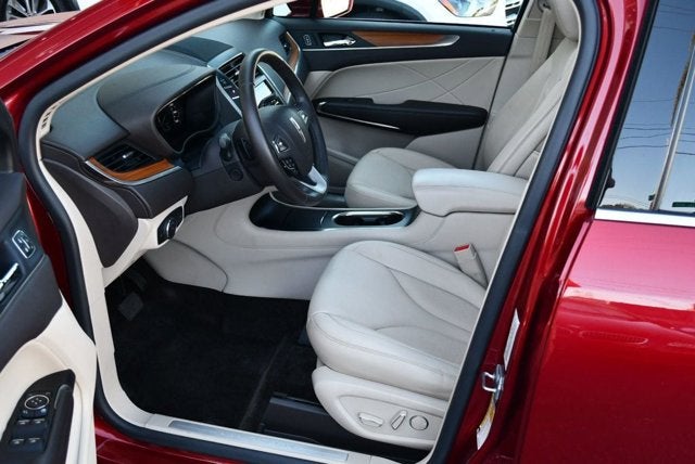 2017 Lincoln MKC Select FWD SUV W/Select Plus Package