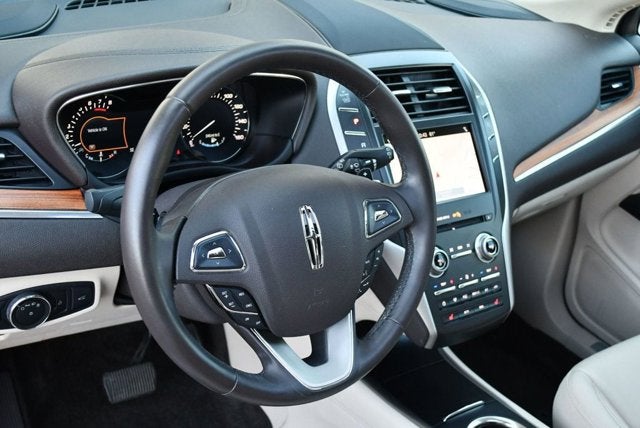 2017 Lincoln MKC Select FWD SUV W/Select Plus Package