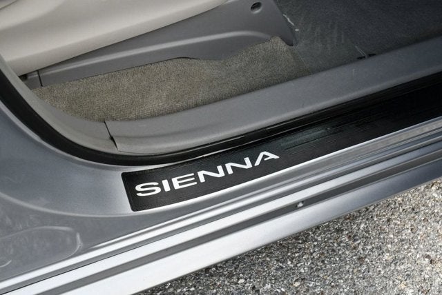 2014 Toyota Sienna 5 Door 8-Passenger Van V6 LE FWD