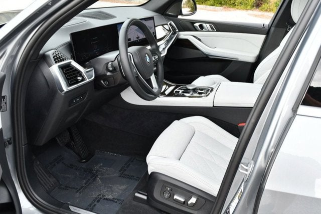 2025 BMW X5 xDrive40i Sports Activity Vehicle W/Premium Package