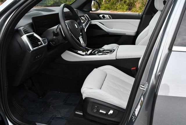 2025 BMW X5 xDrive40i Sports Activity Vehicle W/Premium Package