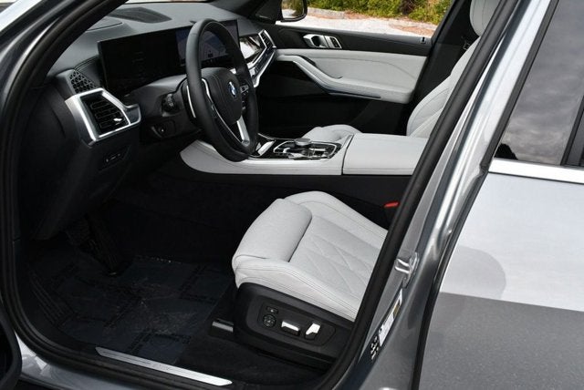 2025 BMW X5 xDrive40i Sports Activity Vehicle W/Premium Package