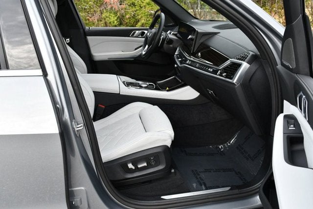 2025 BMW X5 xDrive40i Sports Activity Vehicle W/Premium Package