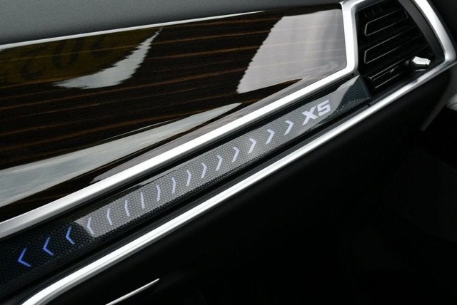 2025 BMW X5 xDrive40i Sports Activity Vehicle W/Premium Package