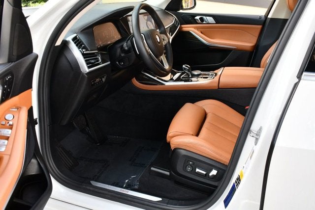 2021 BMW X7 xDrive40i Sports Activity Vehicle W/Premium Package 2