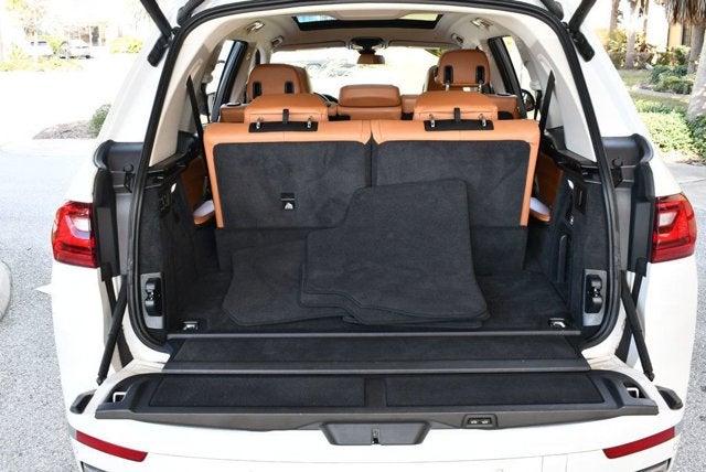 2021 BMW X7 xDrive40i Sports Activity Vehicle W/Premium Package 2