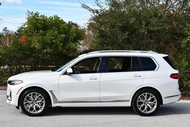 2021 BMW X7 xDrive40i Sports Activity Vehicle W/Premium Package 2