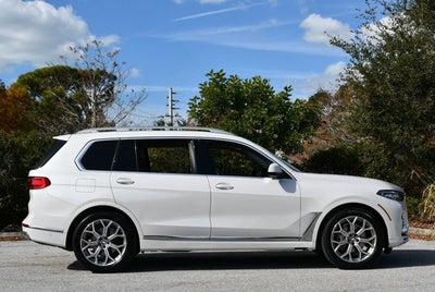 2021 BMW X7 xDrive40i Sports Activity Vehicle W/Premium Package 2