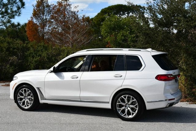 2021 BMW X7 xDrive40i Sports Activity Vehicle W/Premium Package 2