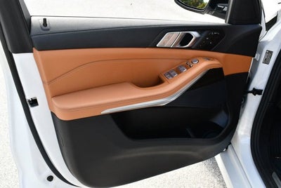 2021 BMW X7 xDrive40i Sports Activity Vehicle W/Premium Package 2