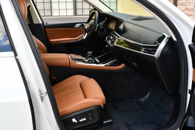 2021 BMW X7 xDrive40i Sports Activity Vehicle W/Premium Package 2