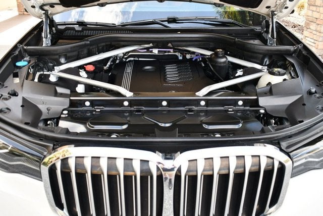 2021 BMW X7 xDrive40i Sports Activity Vehicle W/Premium Package 2