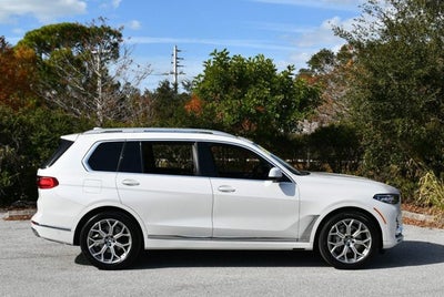 2021 BMW X7 xDrive40i Sports Activity Vehicle W/Premium Package 2