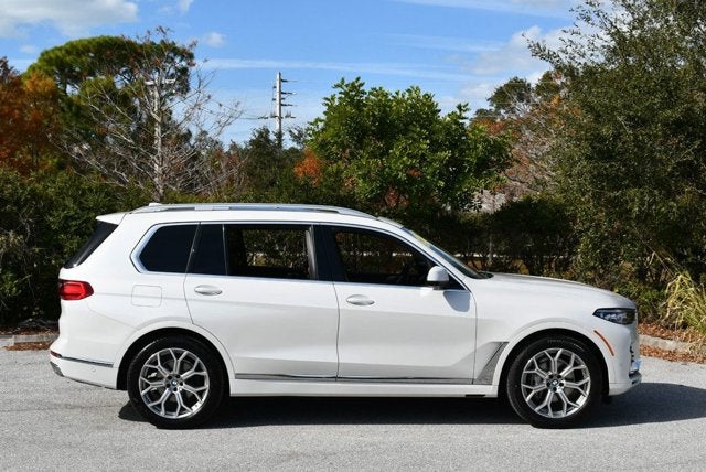 2021 BMW X7 xDrive40i Sports Activity Vehicle W/Premium Package 2