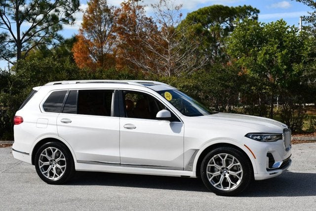 2021 BMW X7 xDrive40i Sports Activity Vehicle W/Premium Package 2