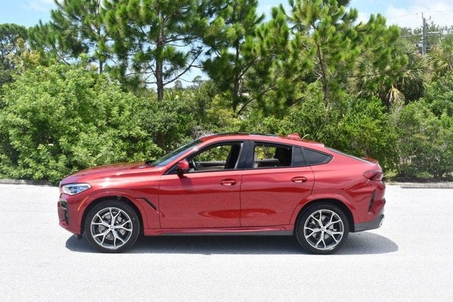 2022 BMW X6 xDrive40i Sports Activity W/M Sport and Executive Packages