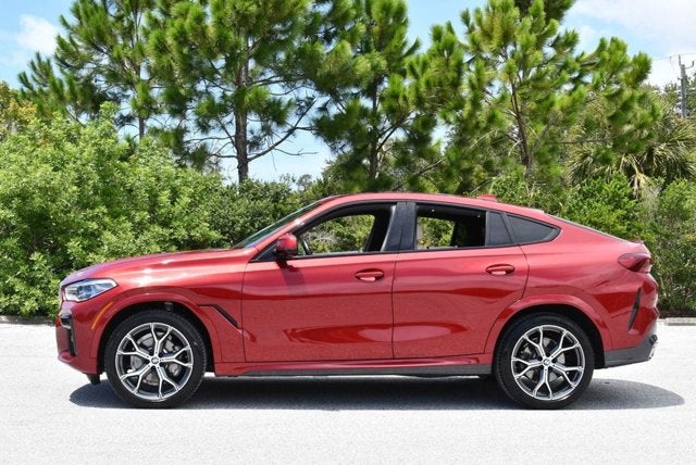 2022 BMW X6 xDrive40i Sports Activity W/M Sport and Executive Packages
