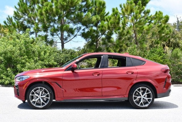 2022 BMW X6 xDrive40i Sports Activity W/M Sport and Executive Packages