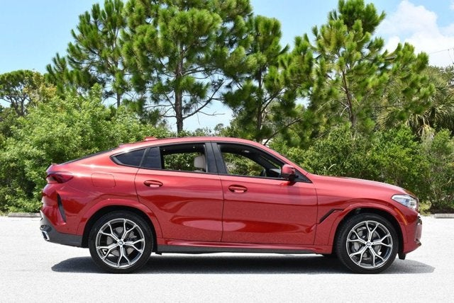2022 BMW X6 xDrive40i Sports Activity W/M Sport and Executive Packages