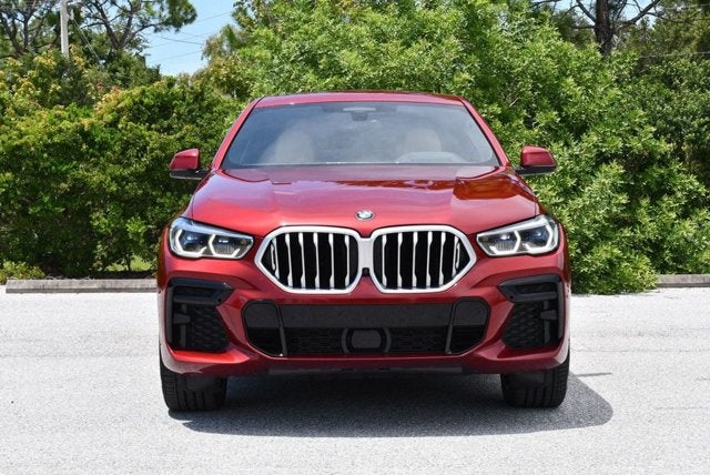 2022 BMW X6 xDrive40i Sports Activity W/M Sport and Executive Packages
