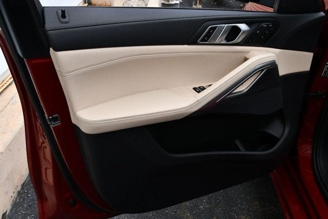 2022 BMW X6 xDrive40i Sports Activity W/M Sport and Executive Packages