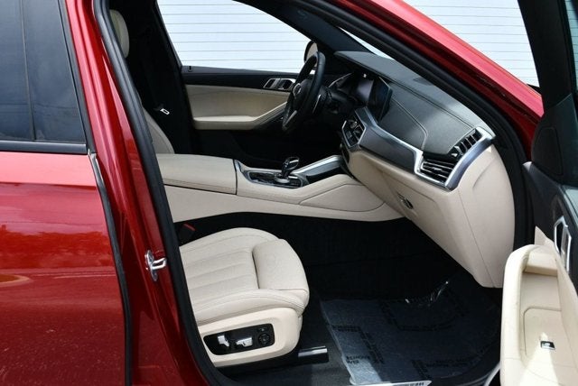 2022 BMW X6 xDrive40i Sports Activity W/M Sport and Executive Packages