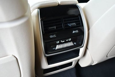 2022 BMW X6 xDrive40i Sports Activity W/M Sport and Executive Packages