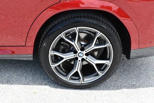 2022 BMW X6 xDrive40i Sports Activity W/M Sport and Executive Packages