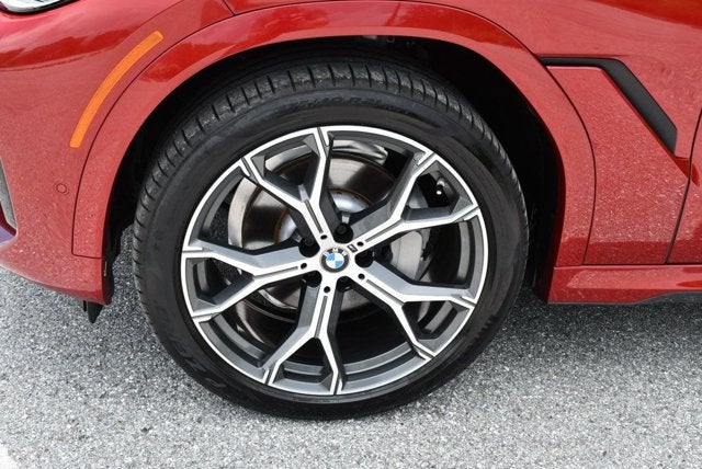 2022 BMW X6 xDrive40i Sports Activity W/M Sport and Executive Packages