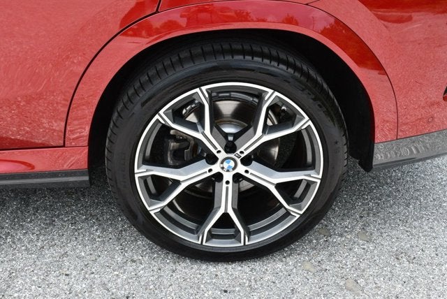 2022 BMW X6 xDrive40i Sports Activity W/M Sport and Executive Packages