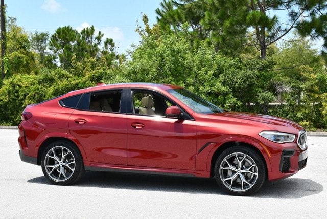 2022 BMW X6 xDrive40i Sports Activity W/M Sport and Executive Packages
