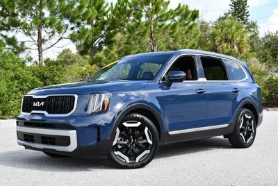 2023 Kia Telluride EX FWD SUV W/Navigation & Ventilated Front Seats