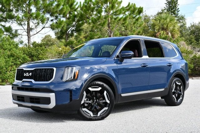 2023 Kia Telluride EX FWD SUV W/Navigation & Ventilated Front Seats