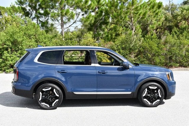2023 Kia Telluride EX FWD SUV W/Navigation & Ventilated Front Seats