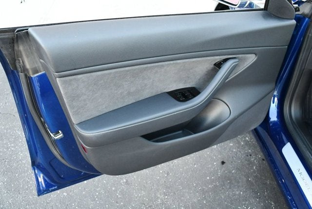 2018 Tesla Model 3 Mid Range Battery RWD Sedan W/Navigation