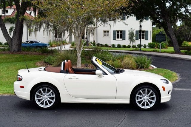 2007 Mazda Mazda MX-5 Miata 2 Door Convertible Automatic Grand Touring W/Premium Package