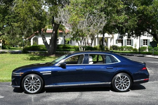 2023 Genesis G90 e-SC