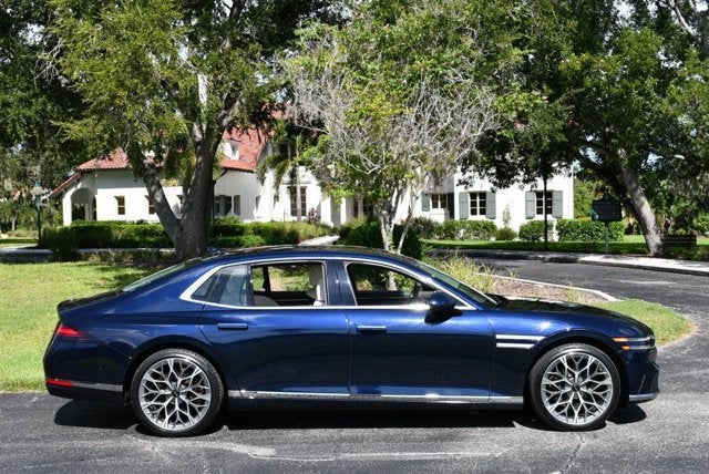 2023 Genesis G90 e-SC
