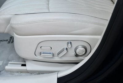 2023 Genesis G90 e-SC